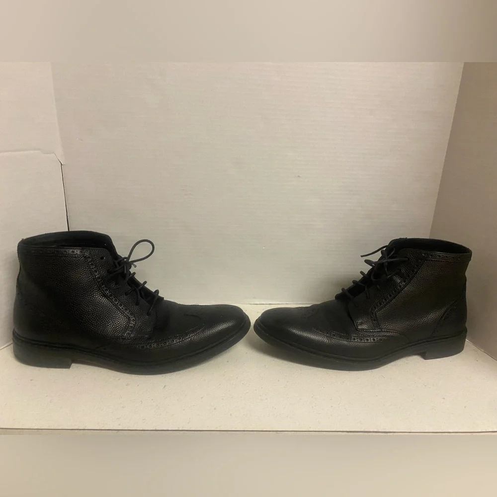 Cole Haan Black Men’s Chukka Wingtip Lace-Up Boots